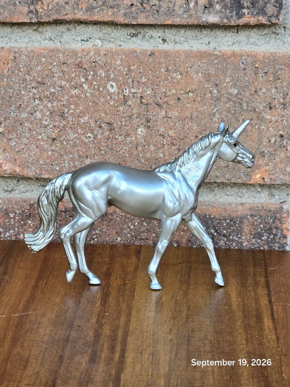 Breyer Stablemate Walking Thoroughbred "Esteem" 6937-Sparkling Splendor Unicorn
